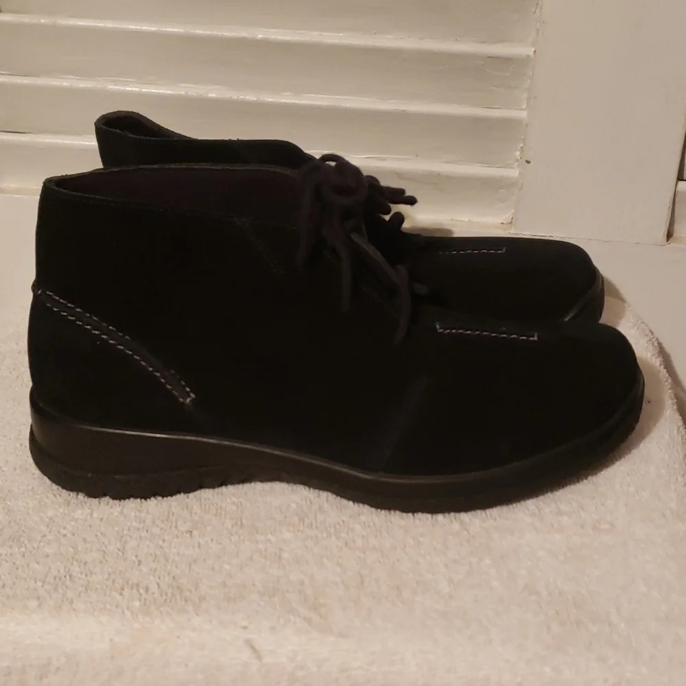 NWOT☆ DREW Boots